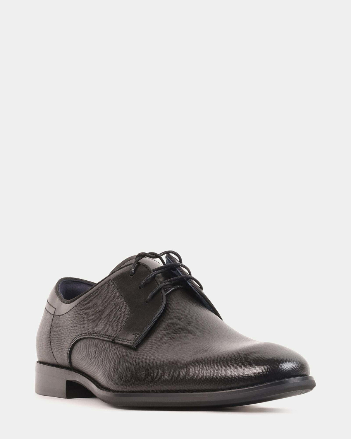 Steve Madden Stinson Dress Shoes in Black