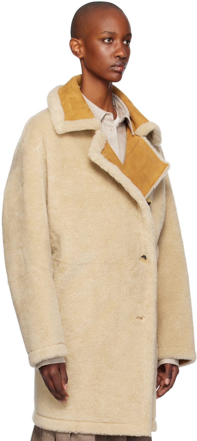 deres 17th passport jacket ベージュ Passport Plush Jacket - White Wolf | Roark