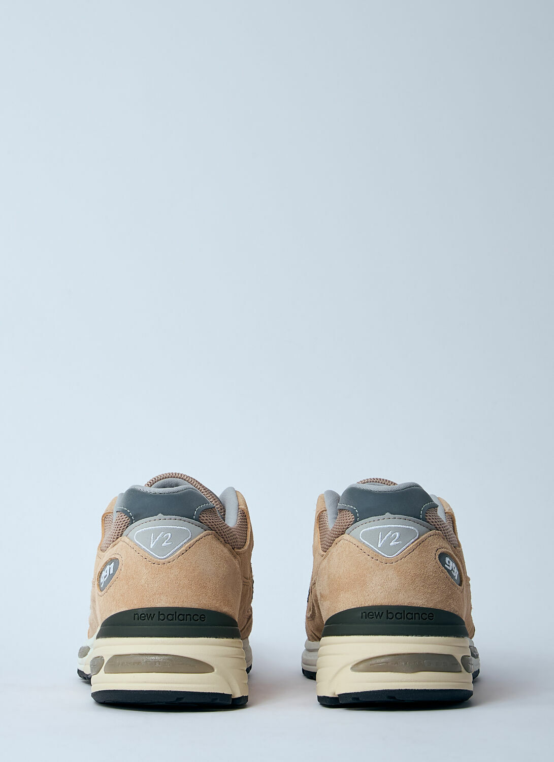 New Balance 991v2 Sneakers