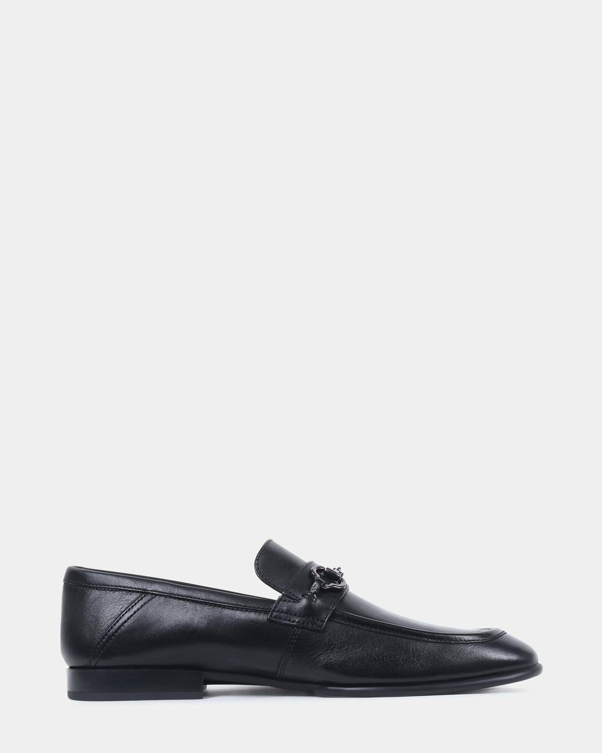 Steve Madden Swazzey Loafers in Black
