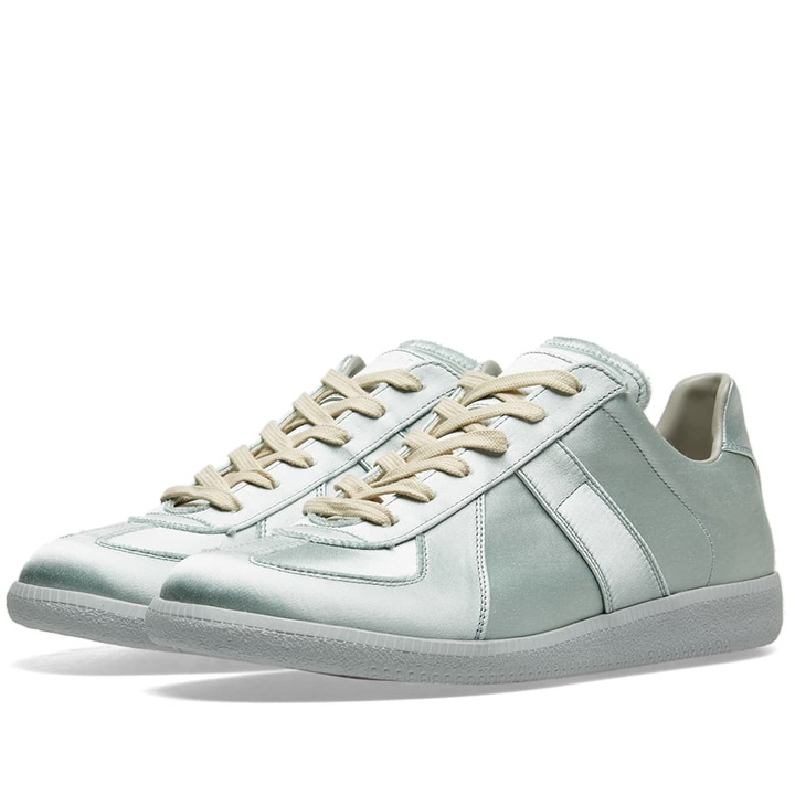 Photo: Maison Margiela 22 Replica Low Satin Sneaker