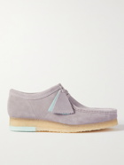 CLARKS ORIGINALS - Wallabee Low Suede Desert Boots - Gray - 6