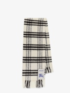 Burberry   Scarf White   Mens