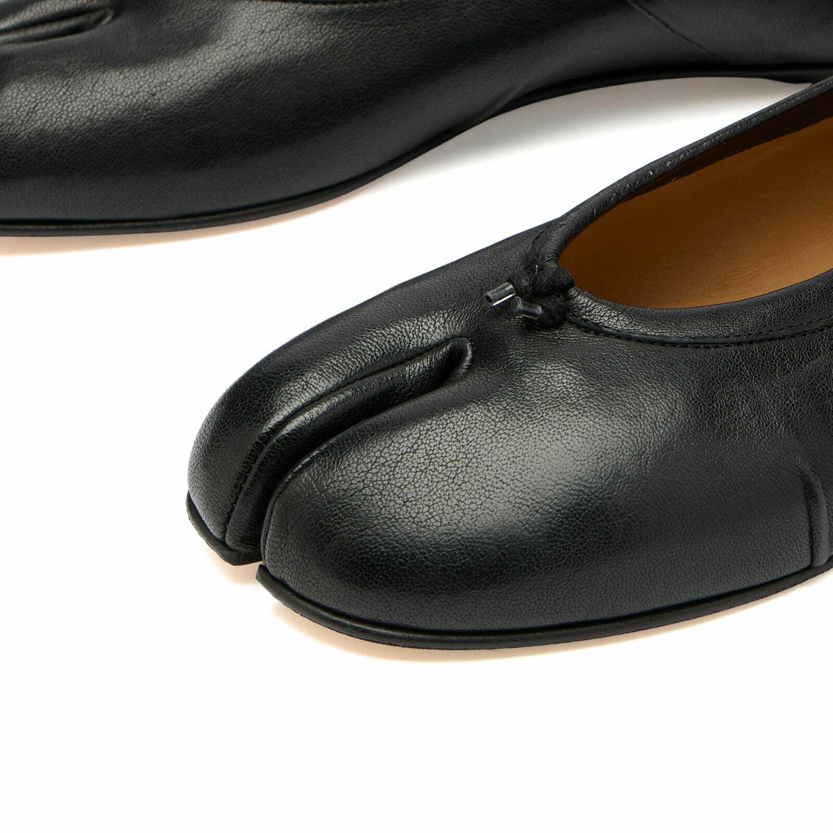 Maison Margiela Women's Tabi Ballerinas in Black