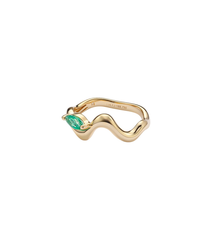 Photo: Shay Jewelry 18kt yellow gold (750/1000) ring with emeralds