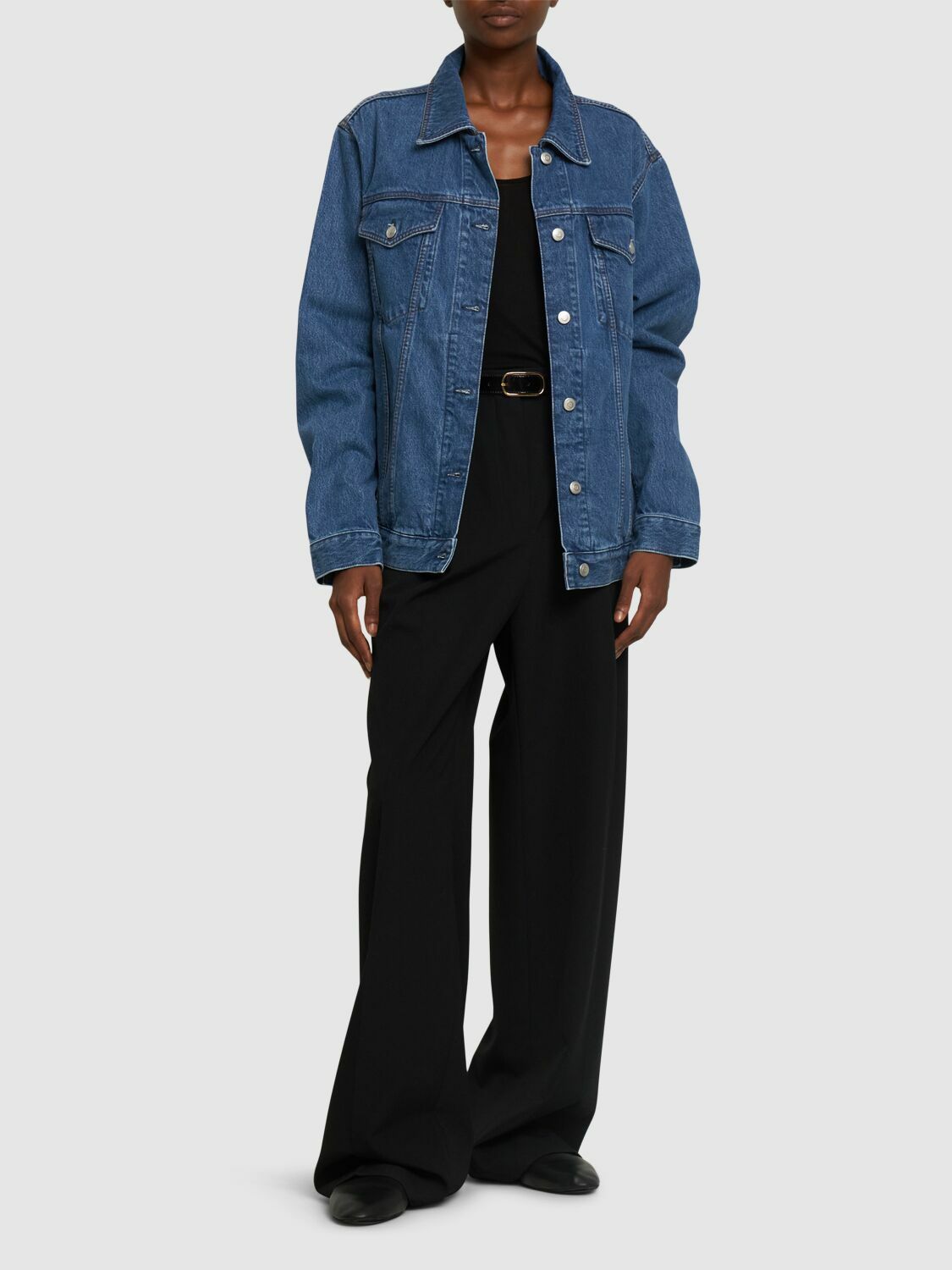 TOTEME｜DENIM JACKETS (Classic denim jacket (242-WRO2395 22522005_53157136_600.jpg