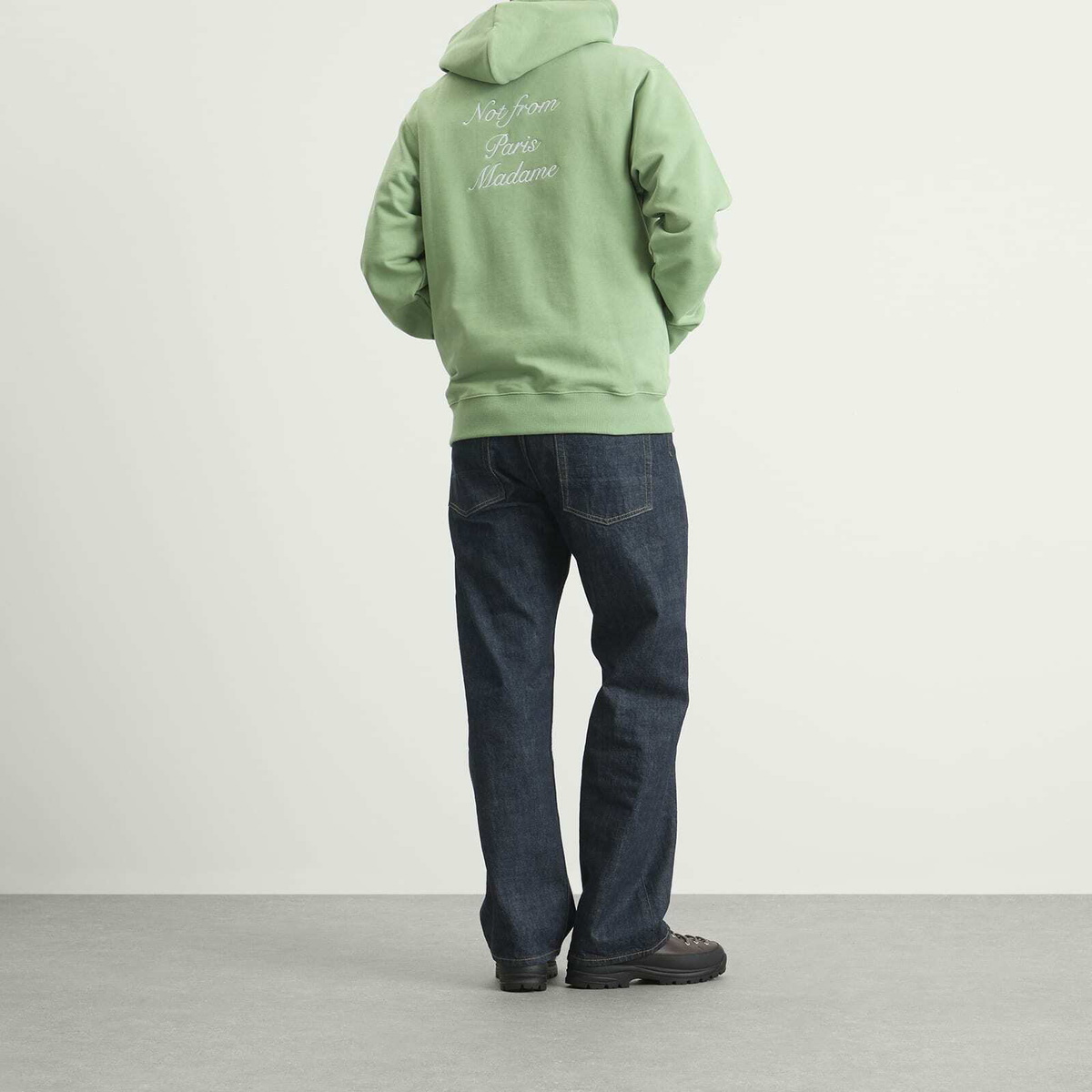 Drôle de Monsieur Men's Calligraphy Slogan Hoodie in Light Green