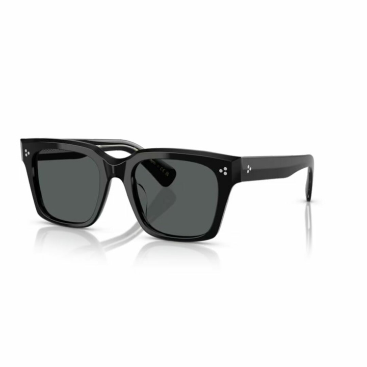Photo: Oliver Peoples 0ov5564su1731p2
