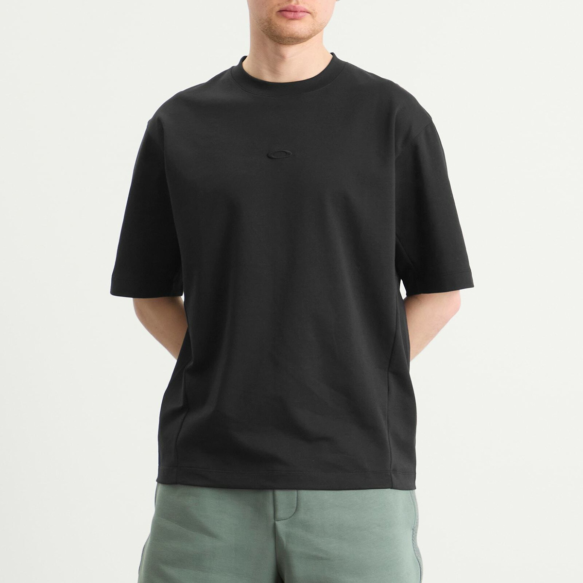 Oakley Men's Driven T-Shirt in Blackout