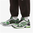 Saucony Men's Pro Grid Triumph 4 OG Sneakers in Green/Silver