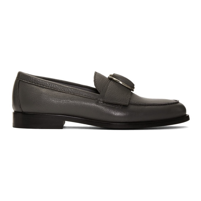 Photo: HOPE Grey Patty Ring Loafers