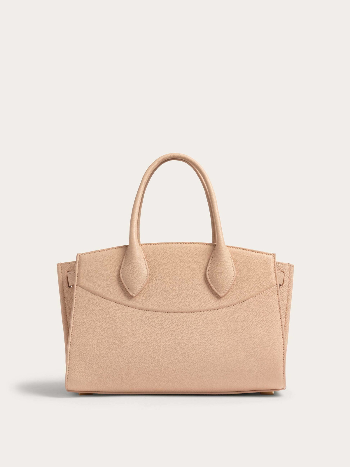 Ferragamo Womens New Ferragamo Studio Soft bag (M) in Pink