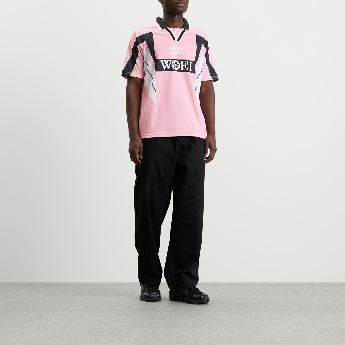 Umbro Men's x WOEI Away Jersey Top in Pink/Black