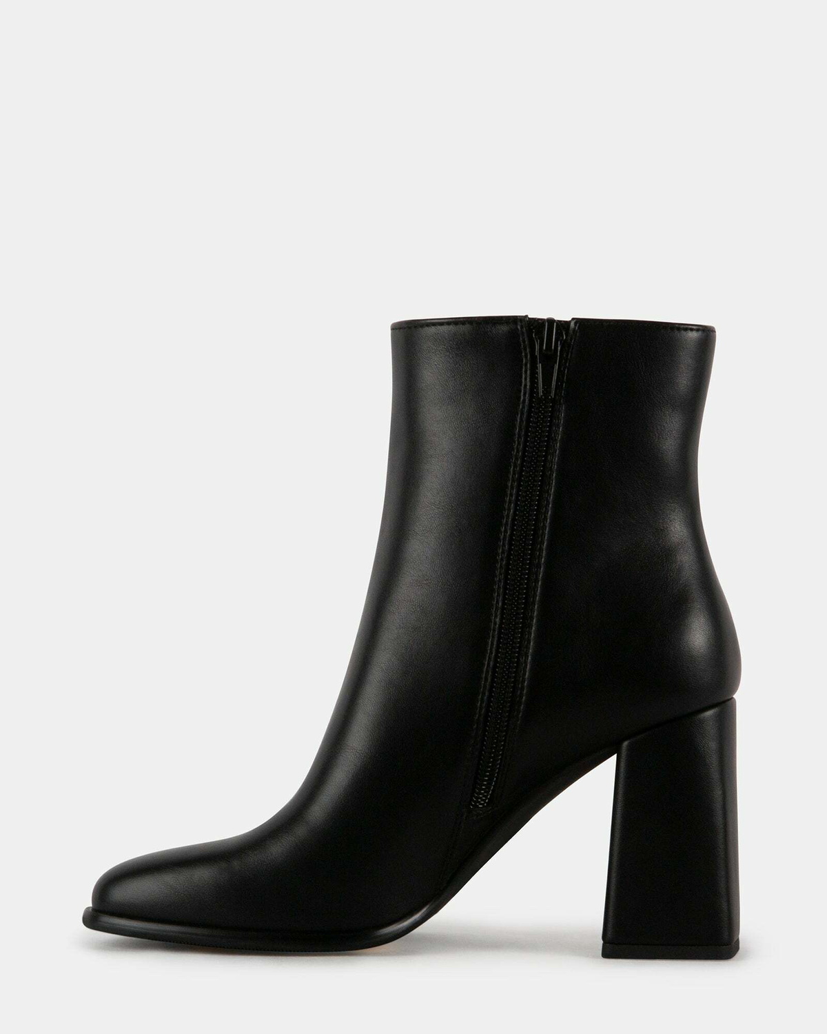 Steve Madden Kelseyy Booties in Black