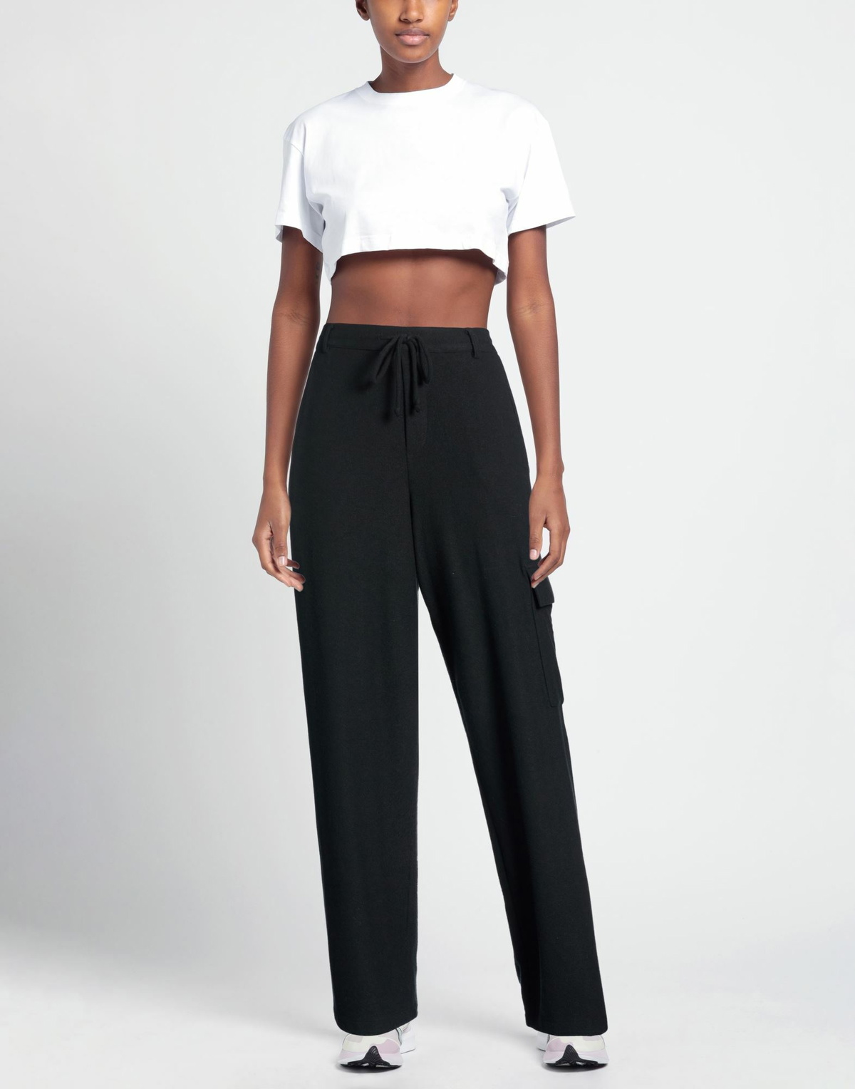 Donni. Womens Pants in Black
