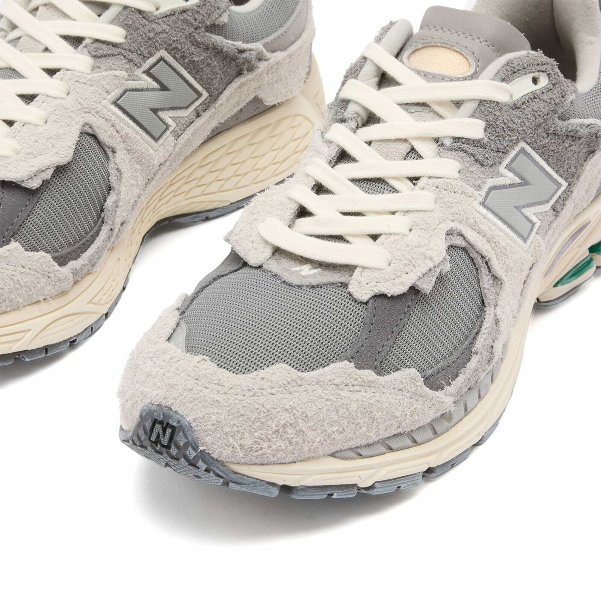 New Balance M2002RDA Sneakers in Rain Cloud