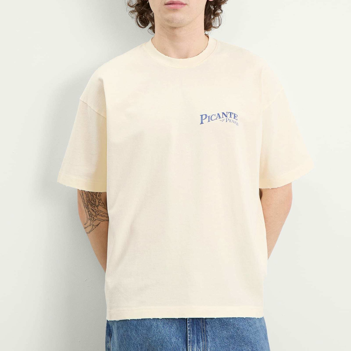 Picante Men's Peaks Patch T-Shirt in Ivory