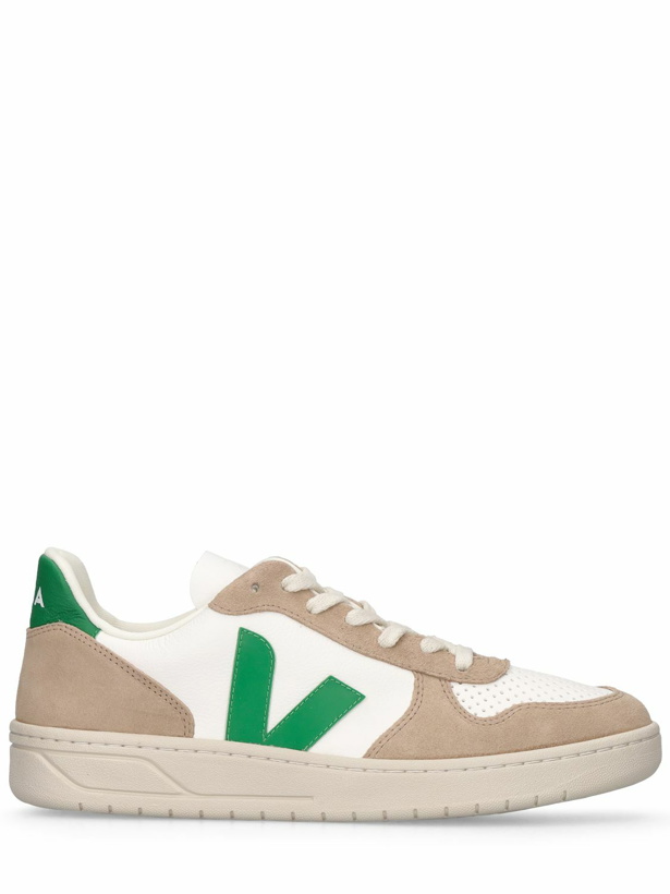 Photo: VEJA - V-10 Low Leather Sneakers