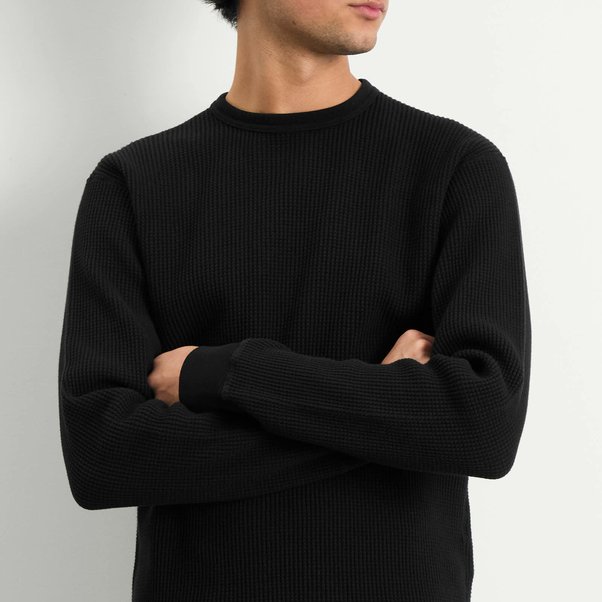 BEAMS Men's Waffle Crew Neck Sweatshirt in Black