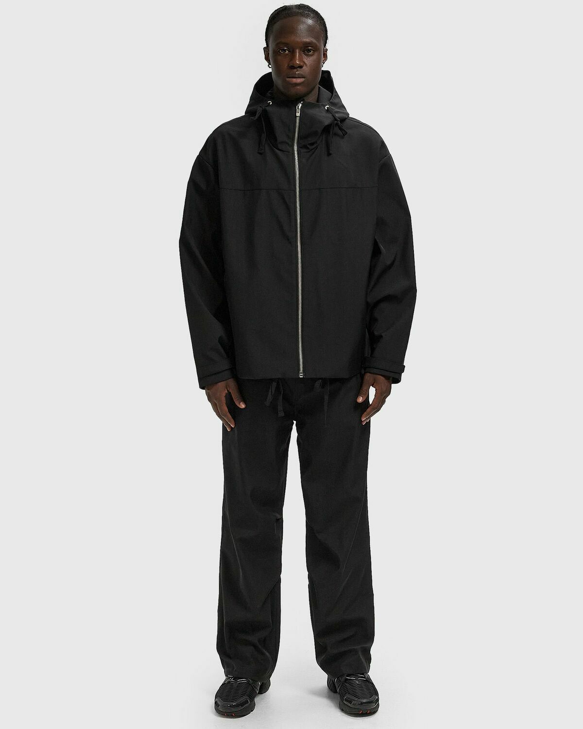 Rough. SIGNATURE RAIN JACKET Black Mens Shell Jackets/Windbreaker