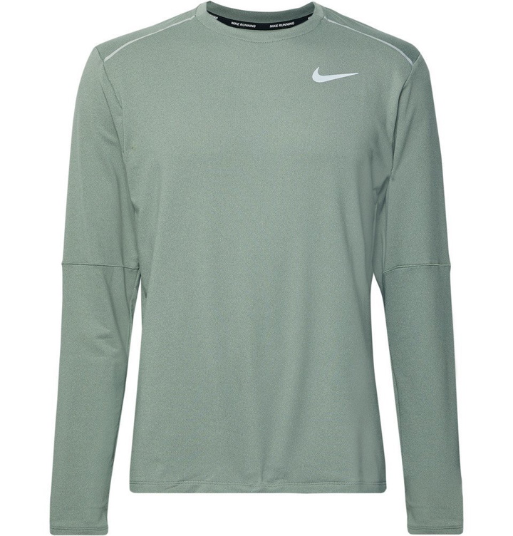 Photo: Nike Running - Element 3.0 Dri-FIT T-Shirt - Sage green