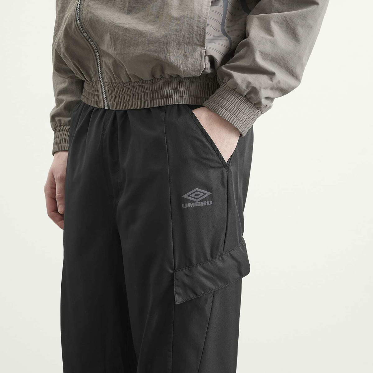 Umbro Men's Cargo Pants in Black