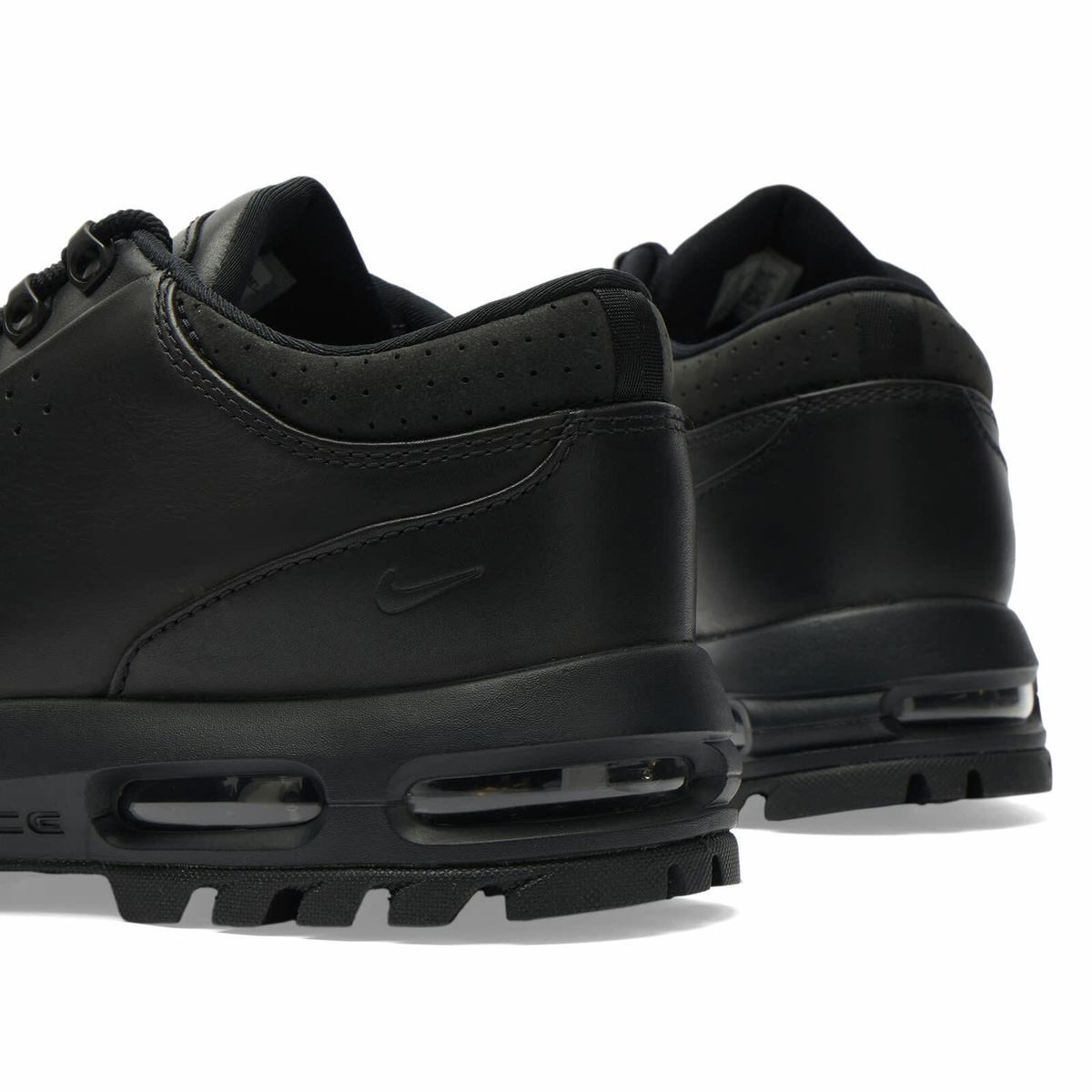 Nike Men's Goadome Low SP Sneaker in Black/Anthracite