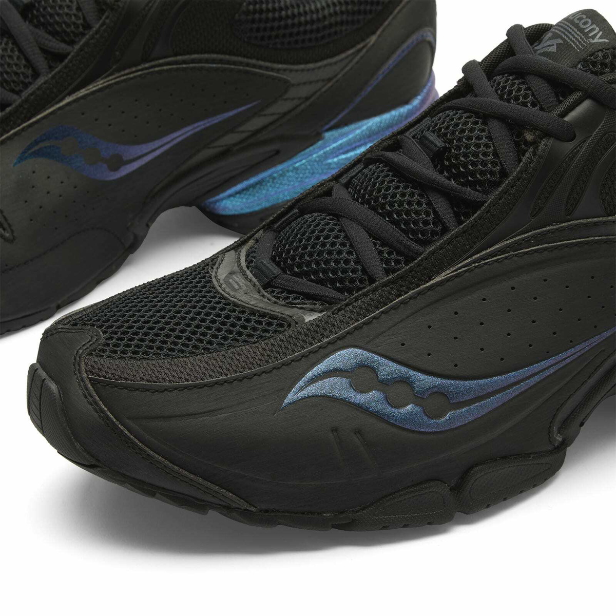 Saucony Progrid V2 Sneaker in Black/Night Sky
