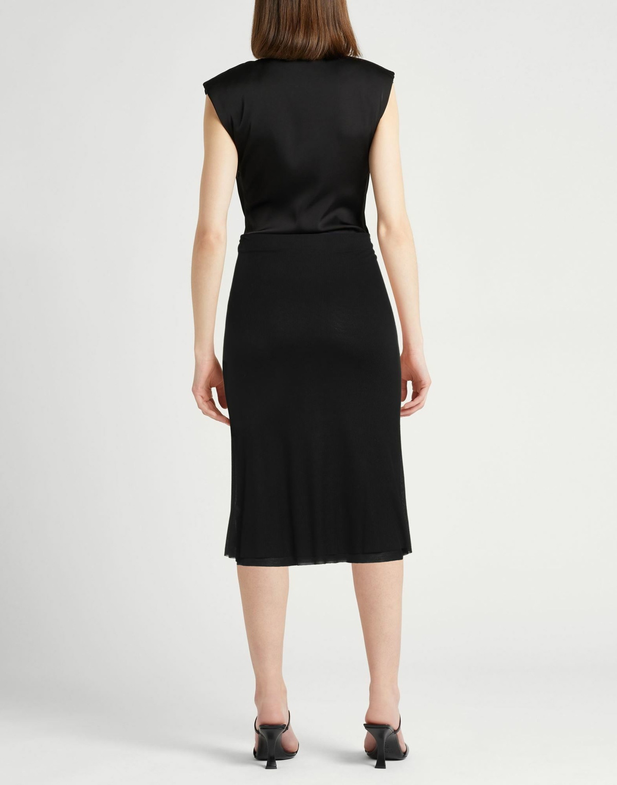 Khaite Womens Midi skirt in Black