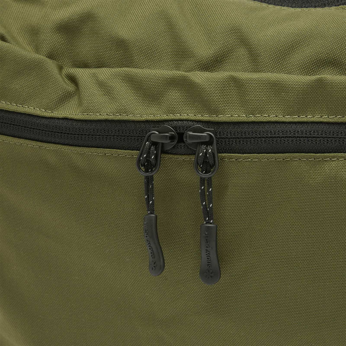 Snow Peak Men's Everyday Use Middle Shoulder Bag in Olive 
