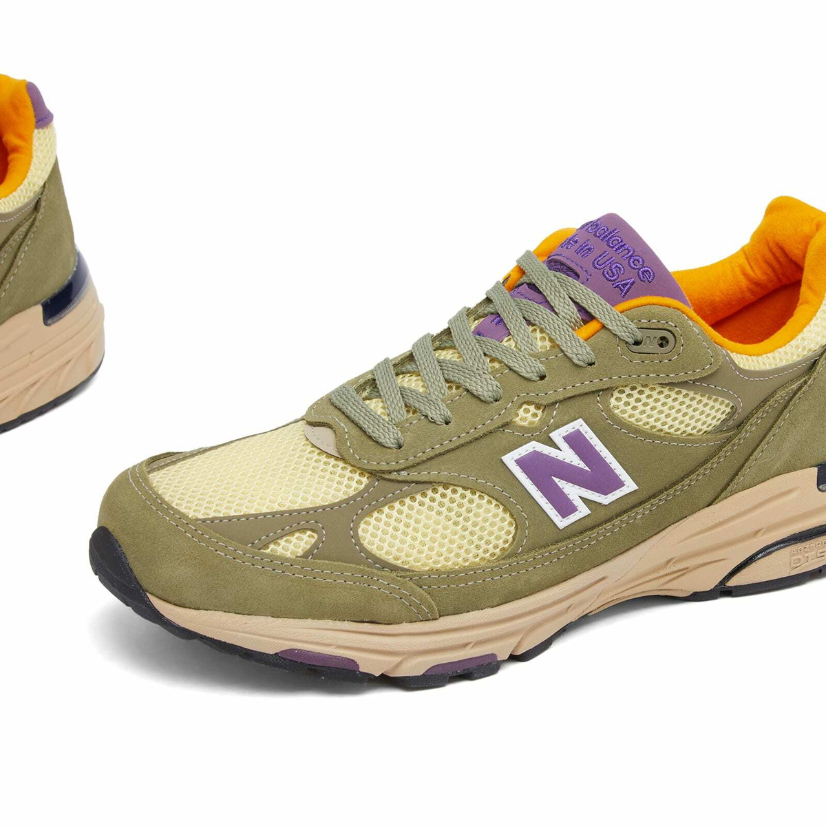 New Balance U993OL in Green New Balance