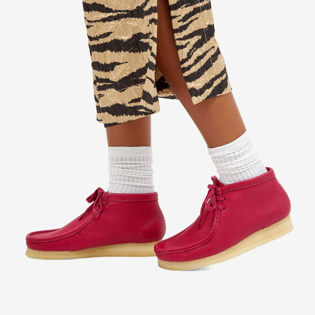 Clarks OriginalsクラークスWallabee Pink Floral Bootsブーツ Official Clarks Originals Womens Wallabee Boot Pink Floral