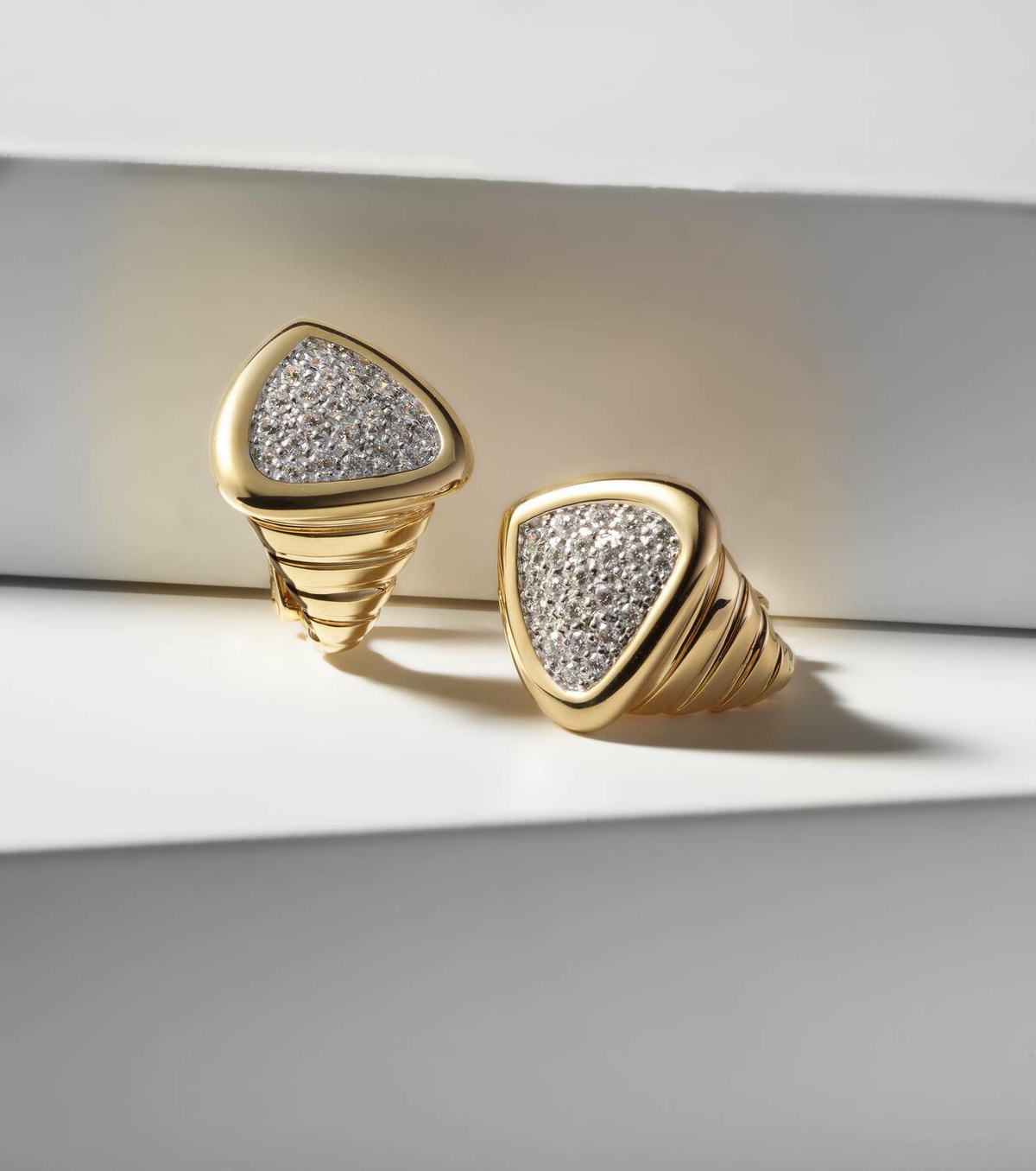 Marina B Trisola 18kt gold earrings with diamonds