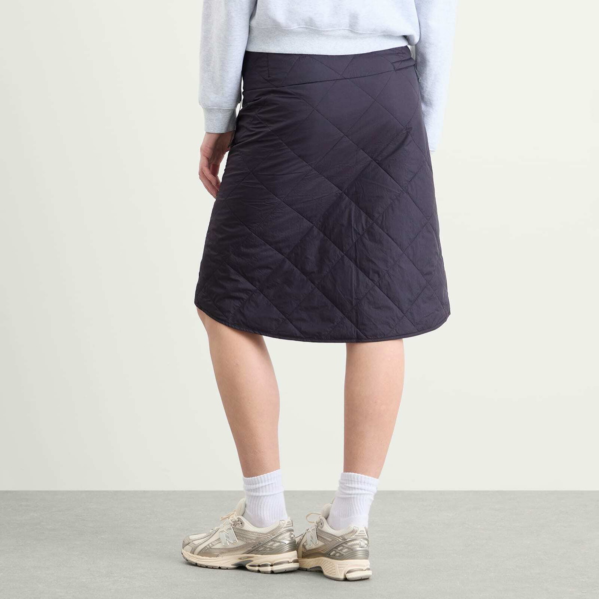 Gramicci Women's Quilted Thermal Midi Skirt in Navy