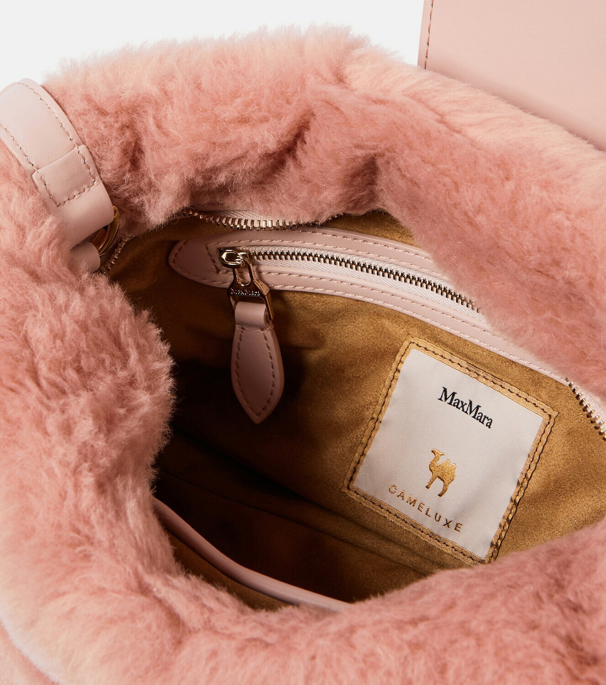 ショルダーバッグ・ポシェット Max Mara Plush Textured Cuscino Teddy Shoulder Bag Max Mara Cuscino leather-trimmed teddy clutch Max Mara