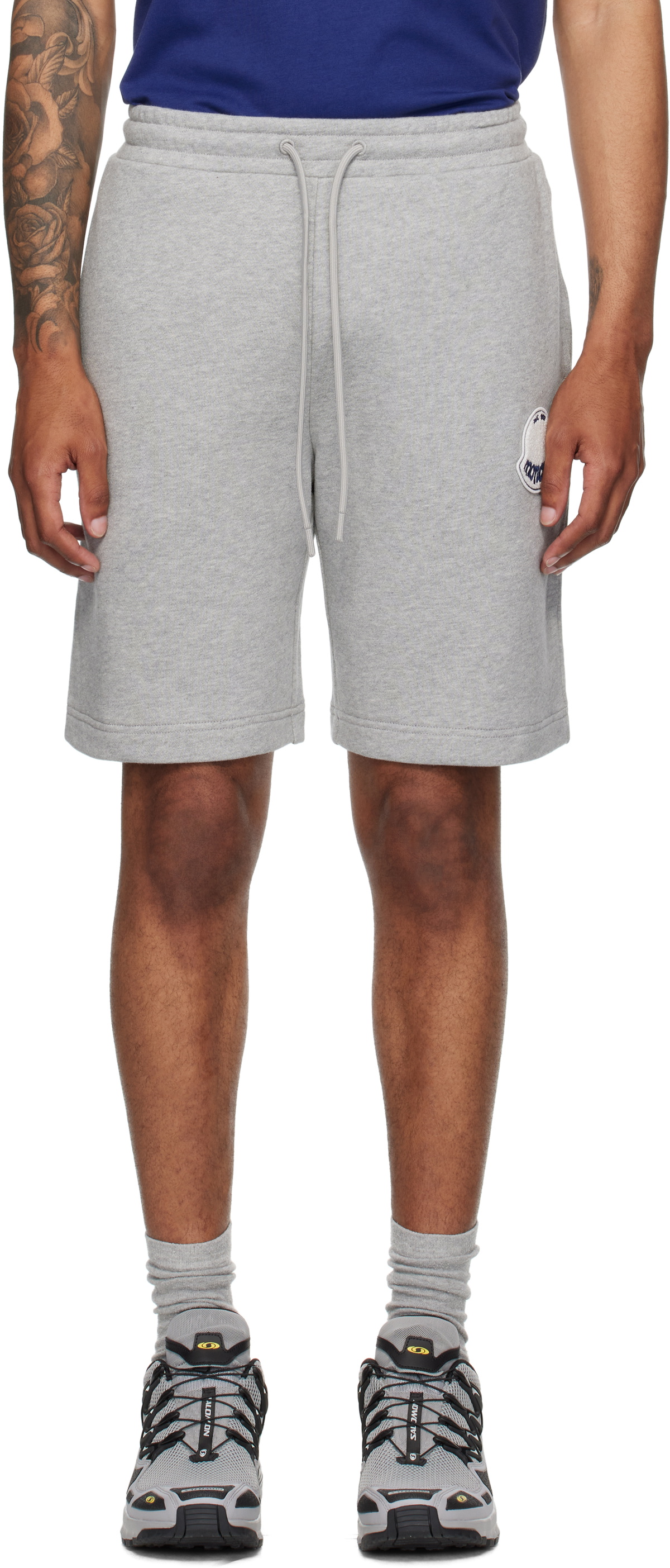ショートパンツ MONCLER Stretch cotton shorts with maxi logo patch Moncler Gray Logo Patch Cotton Shorts Moncler