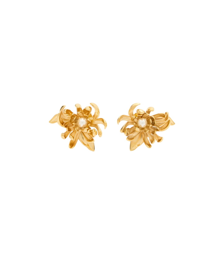 Photo: Oscar de la Renta Chrysanthemum faux-pearl stud earrings