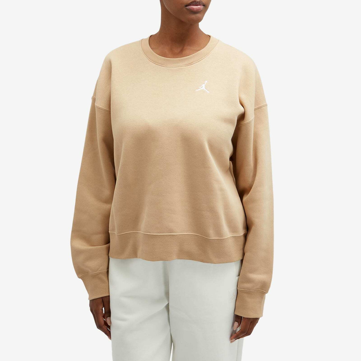 Air Jordan Women's Brooklyn Fleece Crew Sweat in Desert