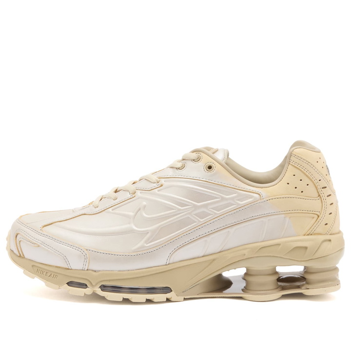 Photo: Nike Men's Shox Ride 2 Prm Xmfw Sneaker in Silver/Beige/Olive