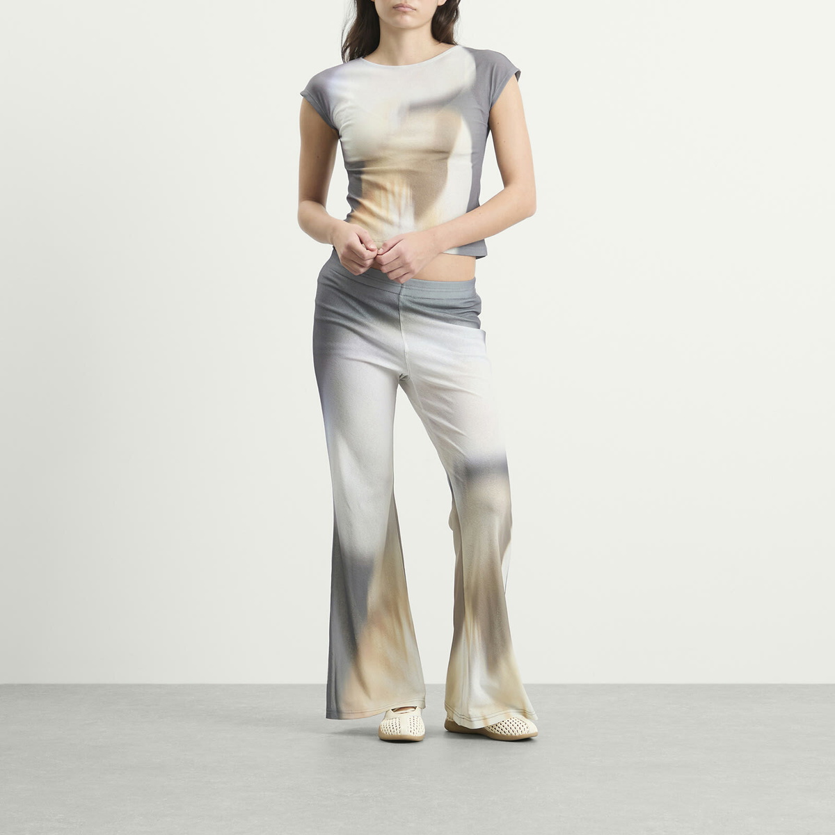 Kijun Women's Sheer Print Flared Pants in Charcoal