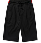 Maison Margiela - Wide-Leg Pleated Virgin Wool Drawstring Shorts - Men - Black