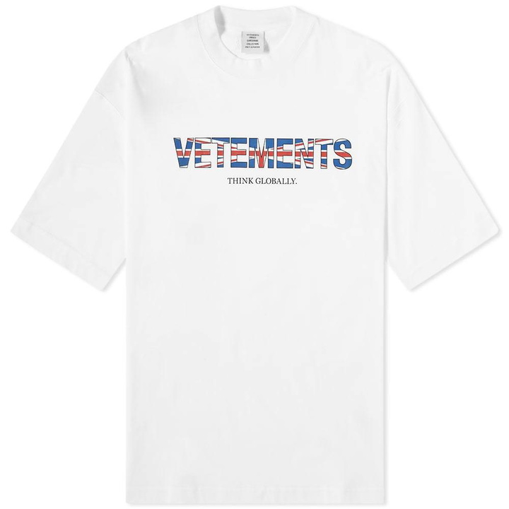 Photo: VETEMENTS UK Logo Oversized Tee