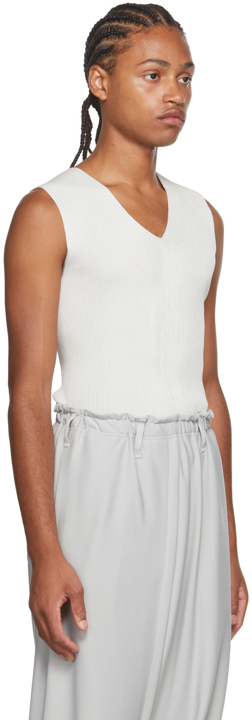 132 5. ISSEY MIYAKE Gray V-Neck Sweater