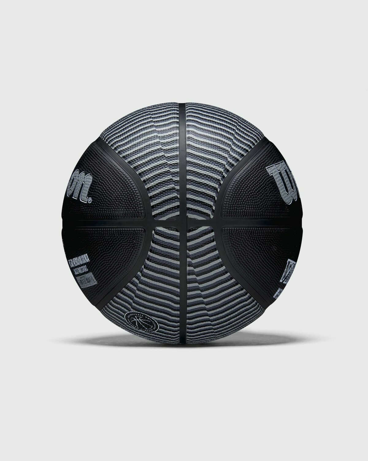 WILSON NBA PLAYER ICON OUTDOOR BASKETBALL VICTOR SIZE 7 Black Mens Sports Equipment
