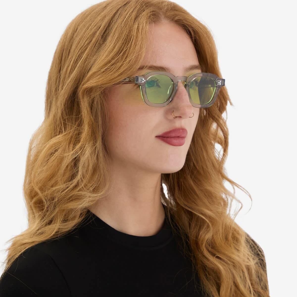 AKILA Logos Sunglasses in Cement/Apple 