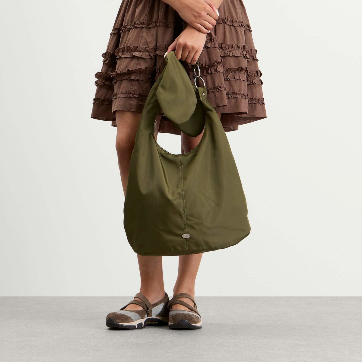 Damson Madder Women's Gene Oversized Bag in Olive 