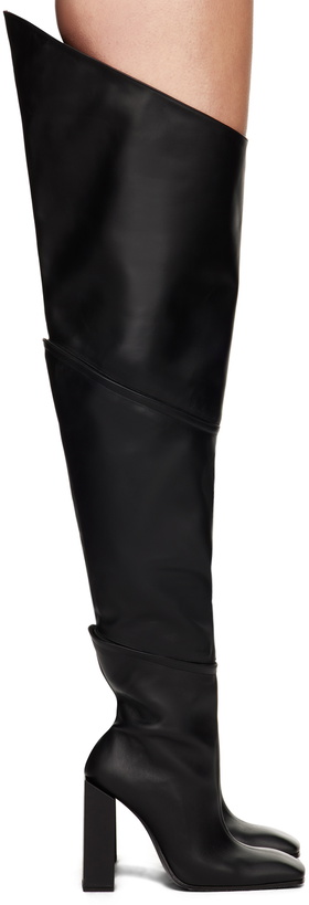 Photo: MARIE ADAM-LEENAERDT Black Zip Boots