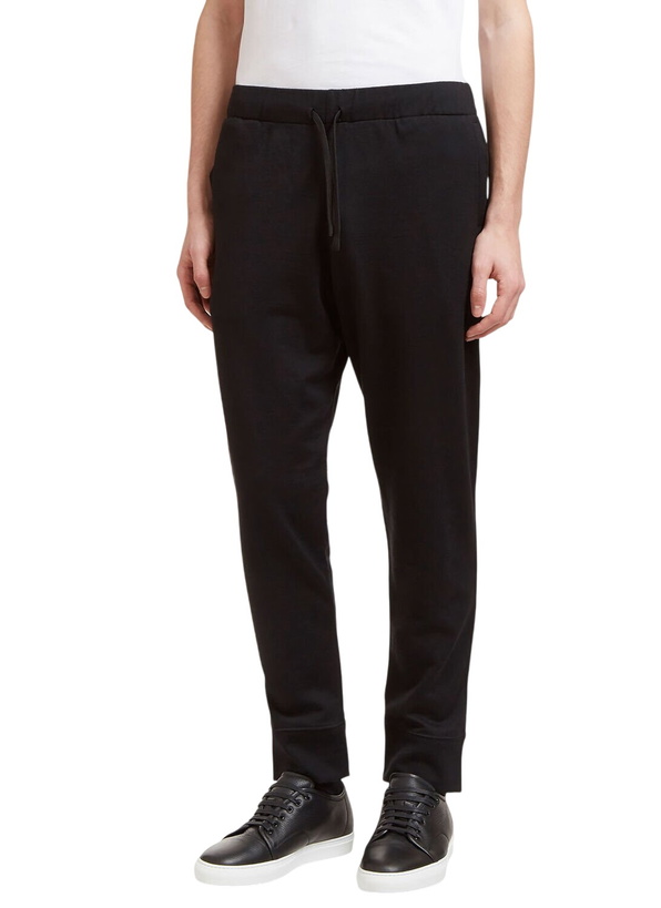 Photo: Aiezen Knitted Track Pants