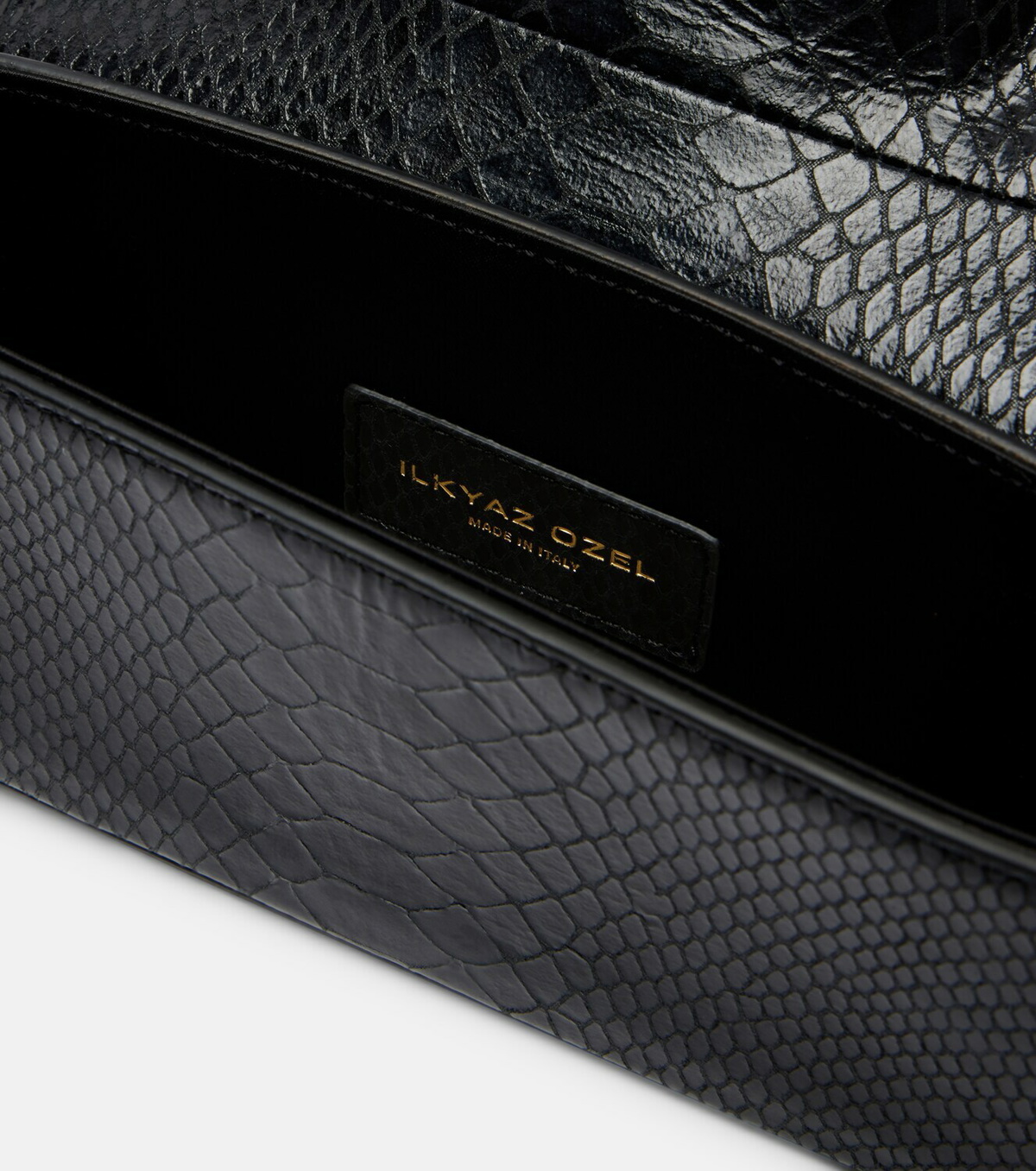 The New Arrivals Ilkyaz Ozel Obscura.06 leather shoulder bag