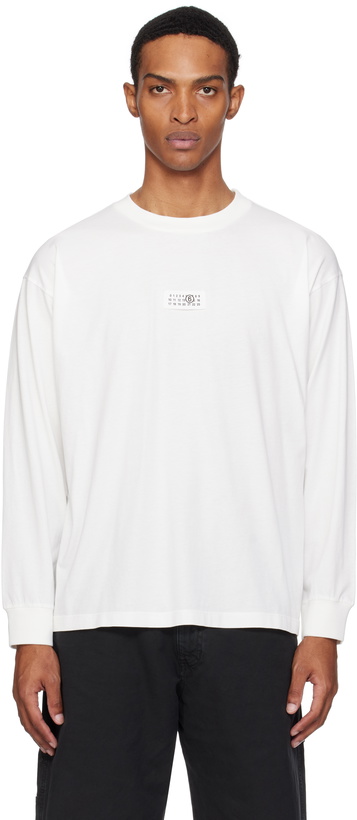 Photo: MM6 Maison Margiela White Long-Sleeved Numeric Signature T-shirt